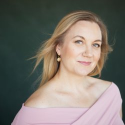 © Laura Malmivaara